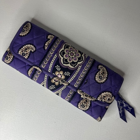 Vera Bradley Simply Violet GALLERY WALLET Trifold CLUTCH Purse Magnetic Closure - Picture 1 of 5